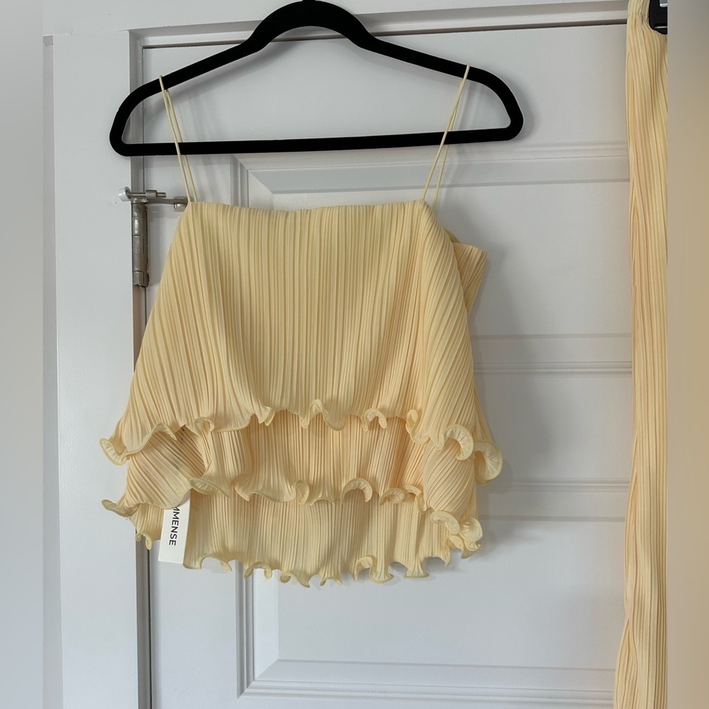 Commense Two Piece Yellow Pleated Ruffle Skirt Skirt - Picture 6 of 9